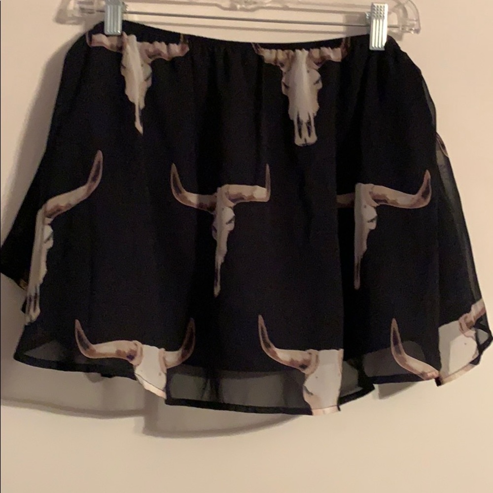 Strapless cow skull with half sleeves